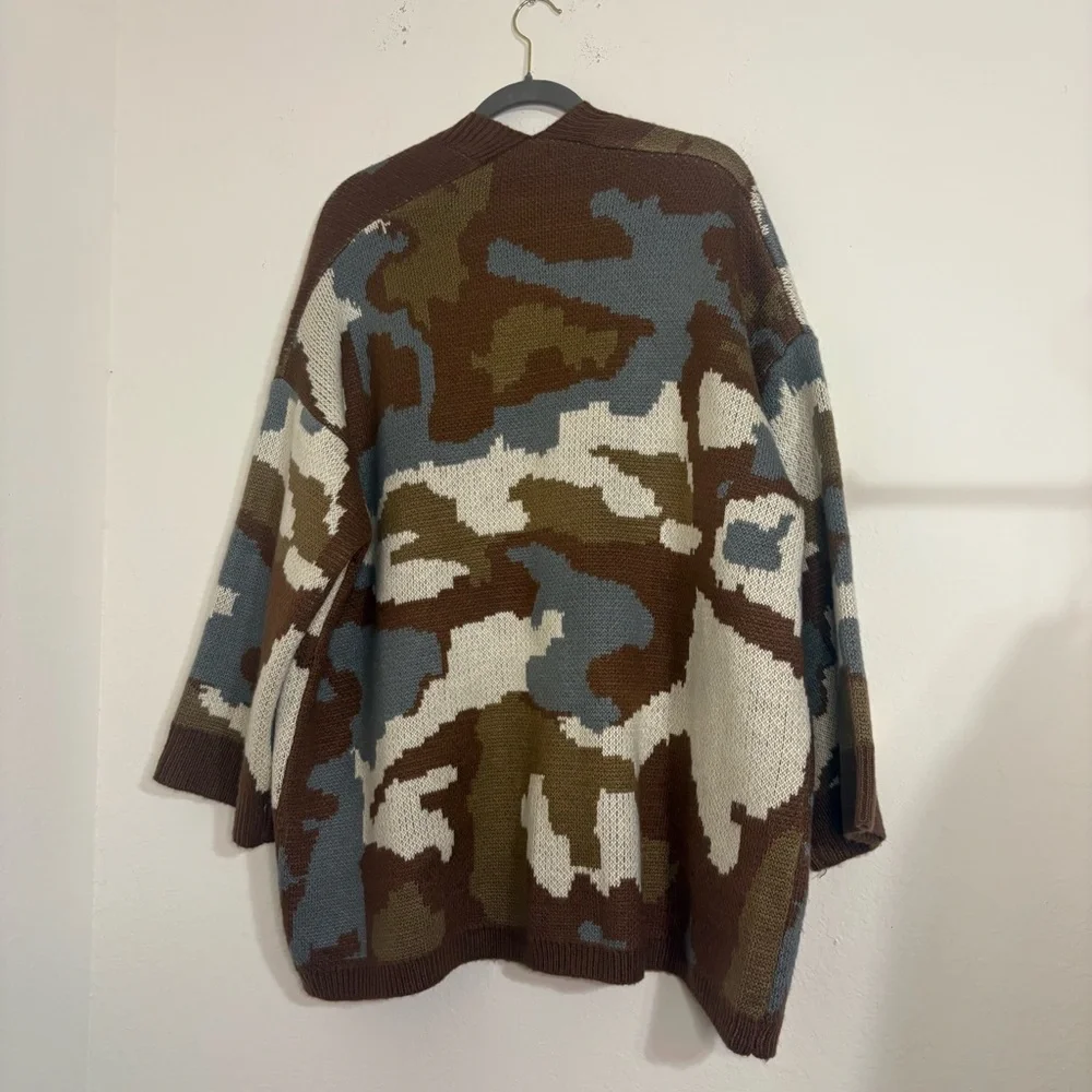 POL Neutral Camouflage open cardigan brown and blue with front pockets size L